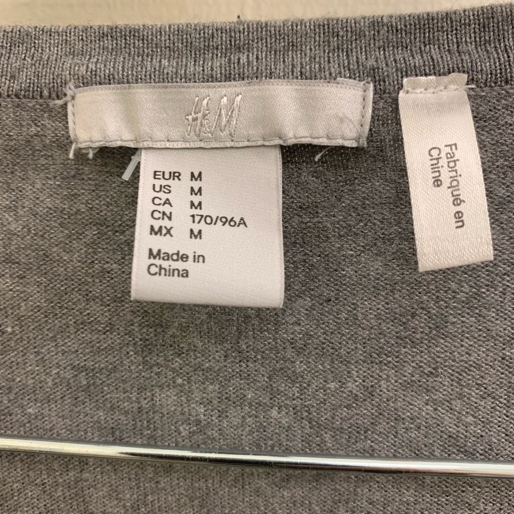 H&M Fancy Sweater - Picture 5 of 5